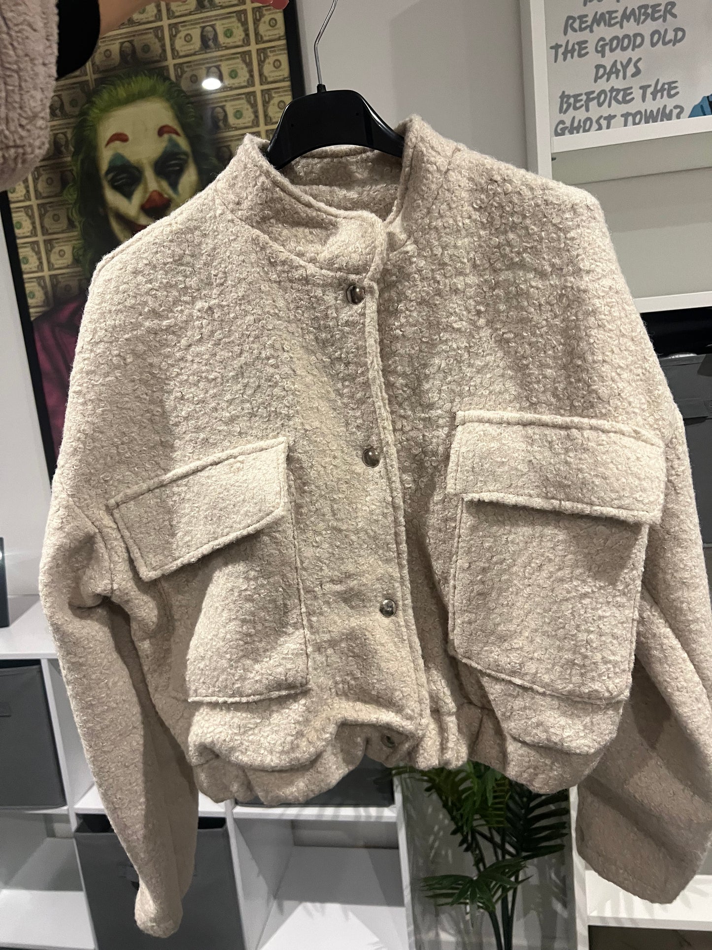 Boucle bomber in cream