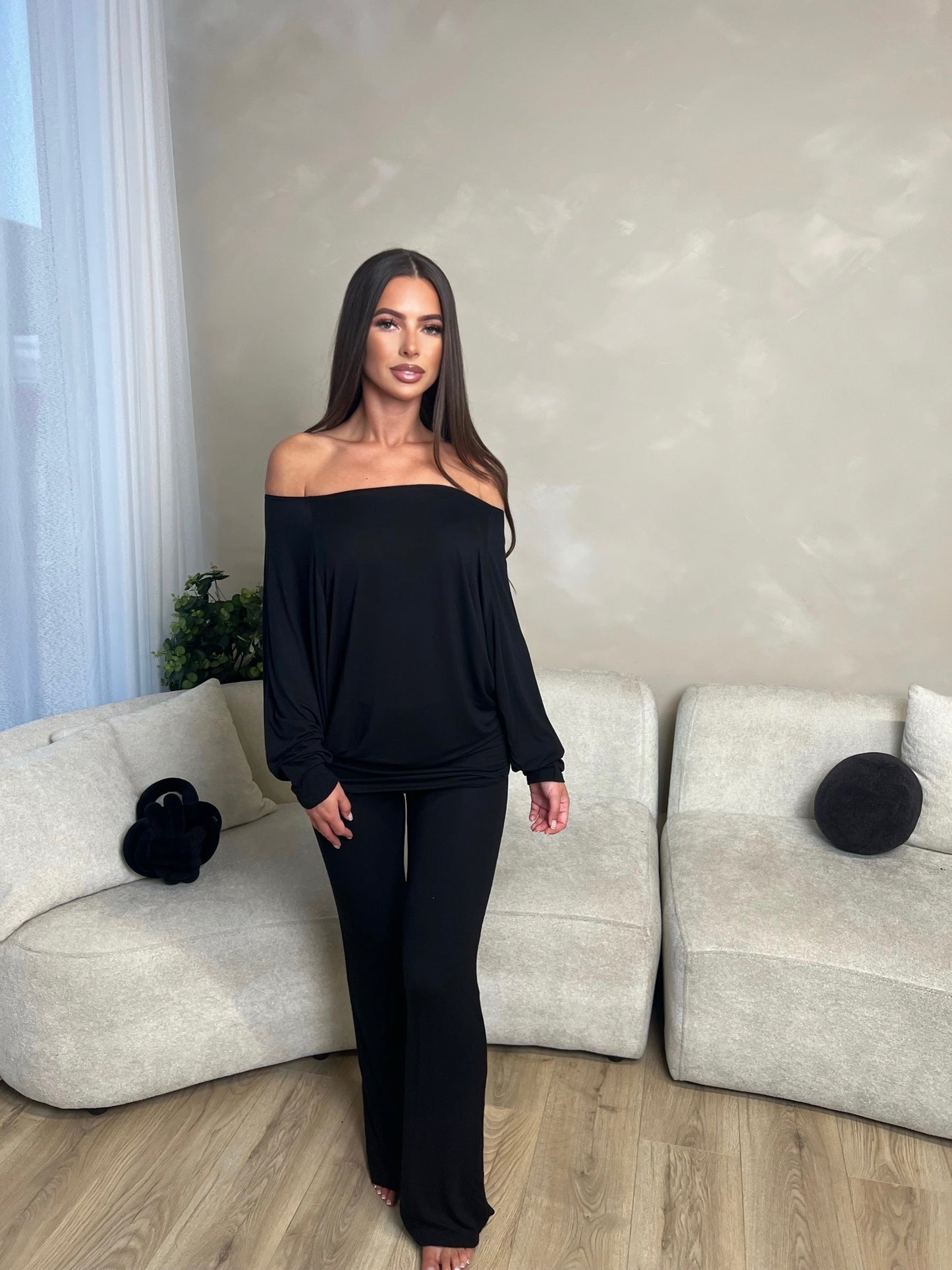 Lottie lounge set in black